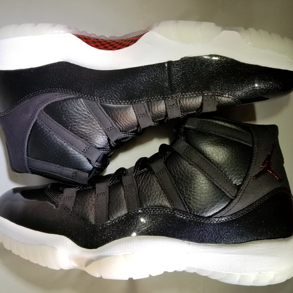Men's Air Jordan 11 72-10 - Picture 2 of 4